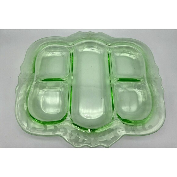 Cambridge Etched Green Uranium Glass 5-part Relish Serving Dish W/Ornate Stand - Picture 4 of 16